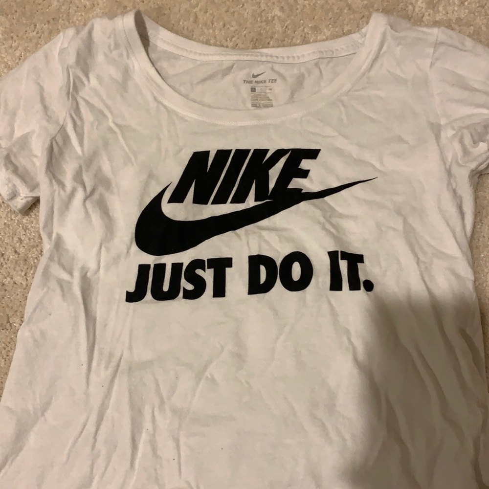 Nike Just Do It Scoop Neck T-Shirt